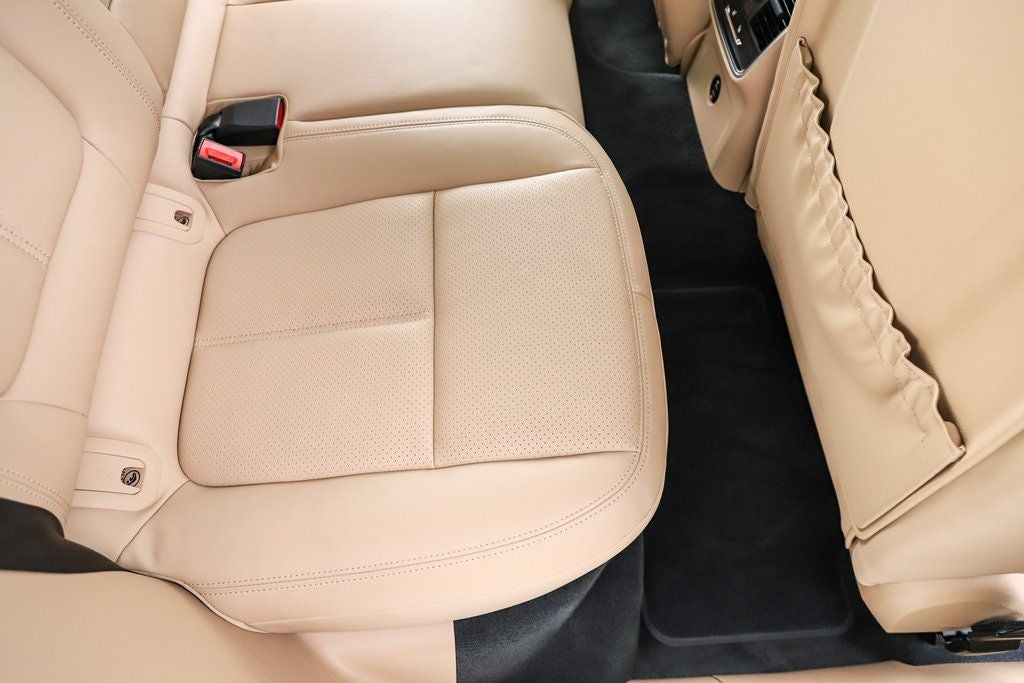 2022 Porsche Macan Base