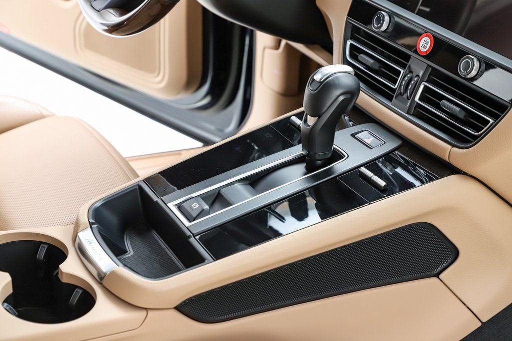 2022 Porsche Macan Base