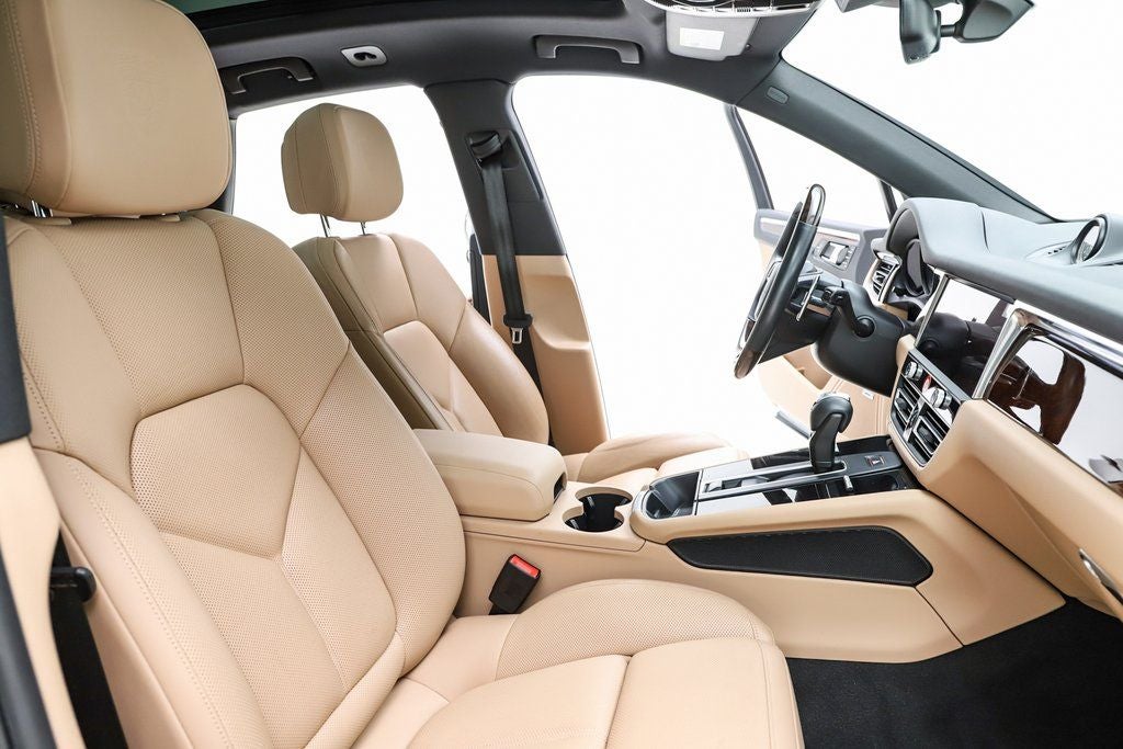 2022 Porsche Macan Base