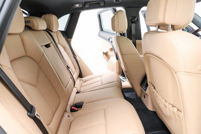 2022 Porsche Macan Base