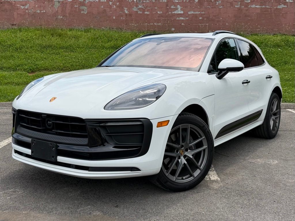 2023 Porsche Macan Base