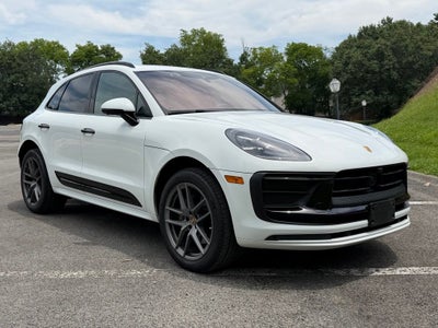 2023 Porsche Macan Base