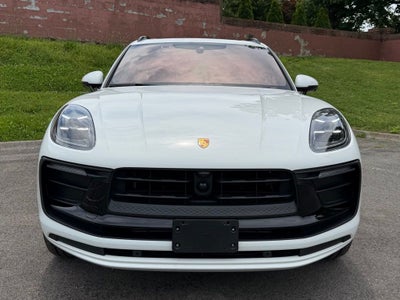 2023 Porsche Macan Base
