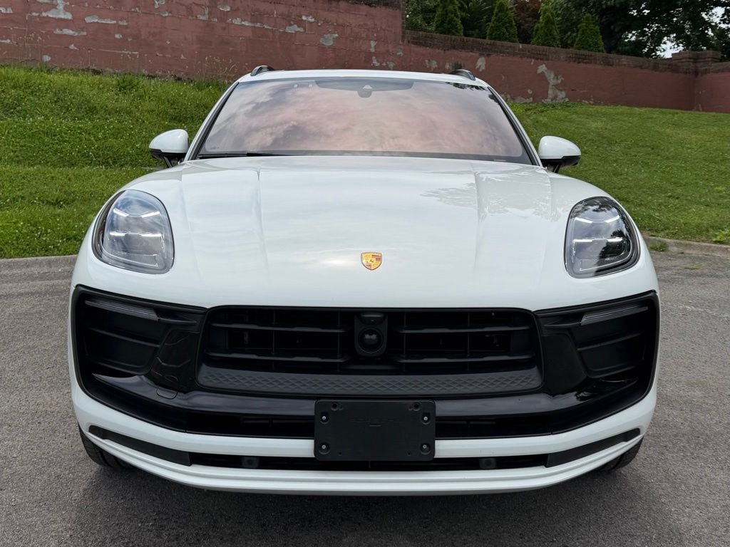 2023 Porsche Macan Base