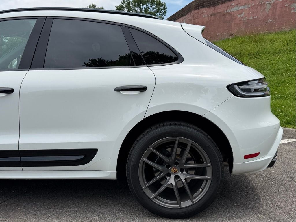 2023 Porsche Macan Base