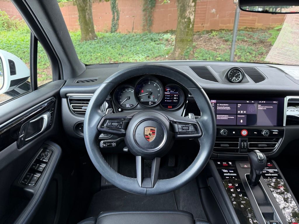 2023 Porsche Macan Base