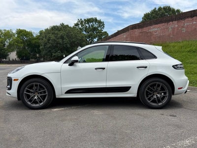 2023 Porsche Macan Base