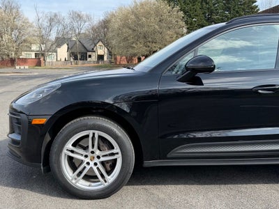 2023 Porsche Macan Base