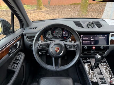 2023 Porsche Macan Base