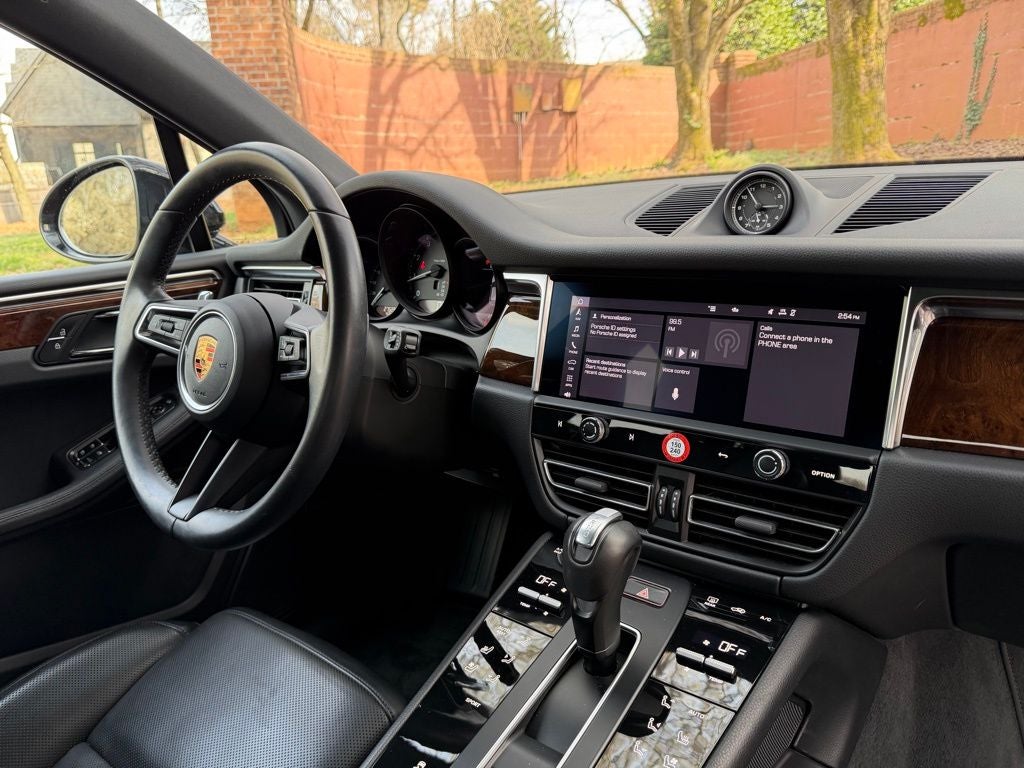 2023 Porsche Macan Base