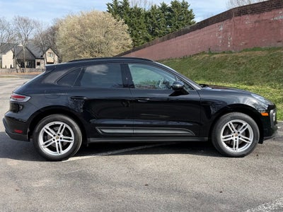 2023 Porsche Macan Base