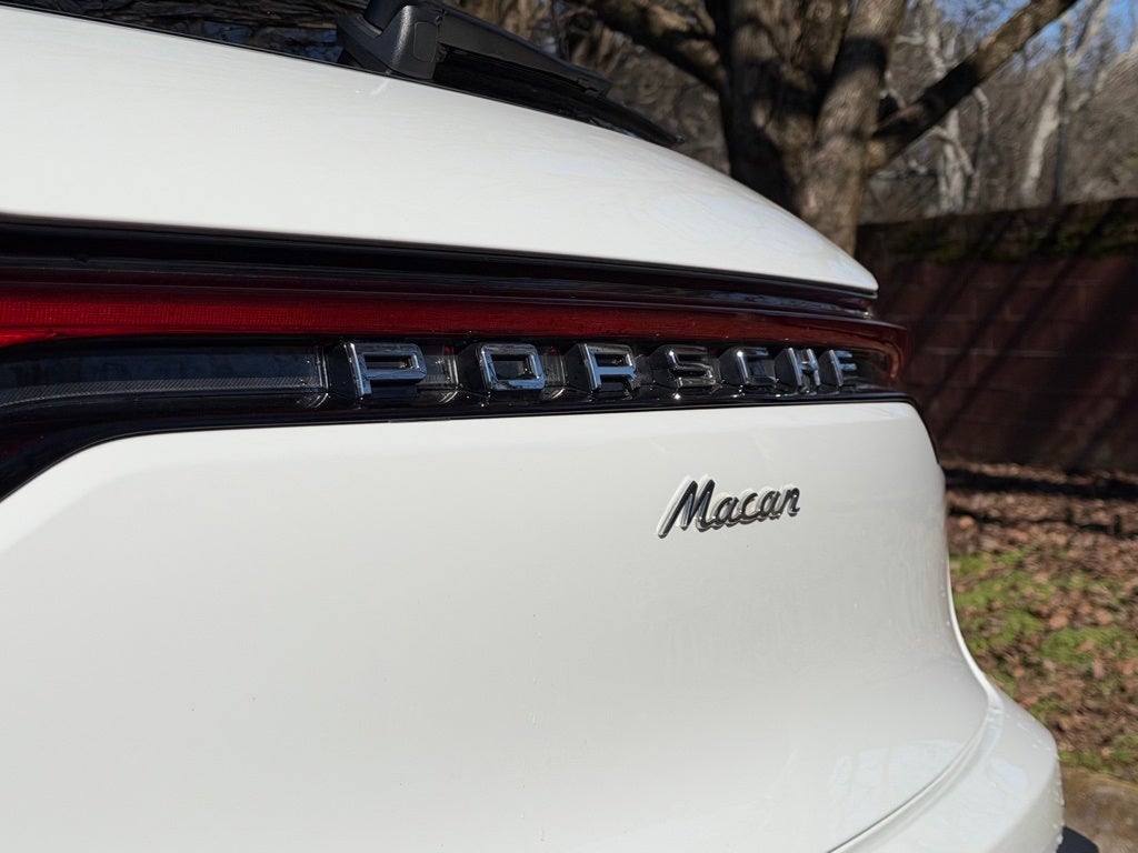 2023 Porsche Macan Base