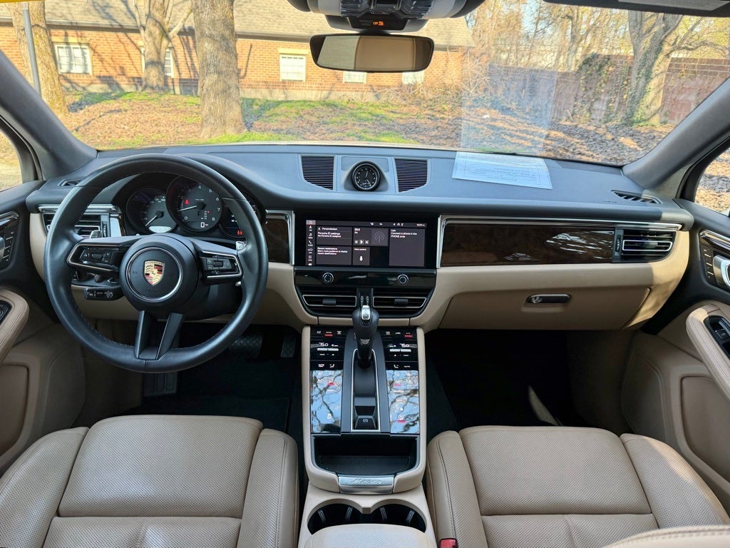 2023 Porsche Macan Base