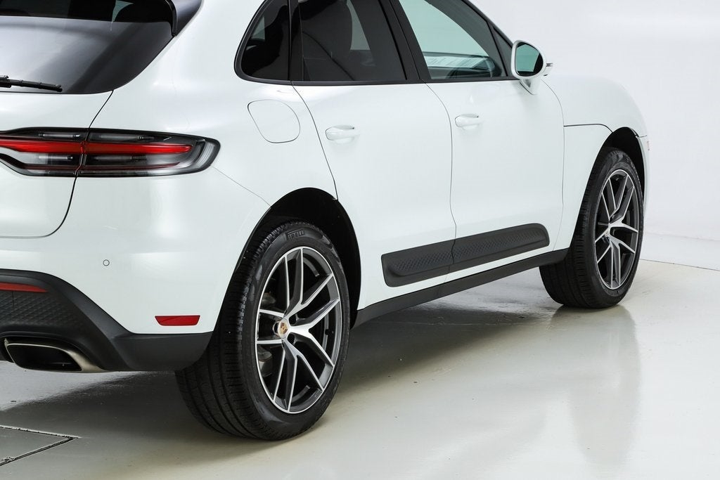 2023 Porsche Macan Base