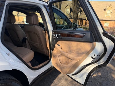 2023 Porsche Macan Base