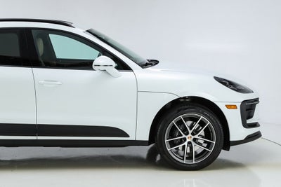 2023 Porsche Macan Base