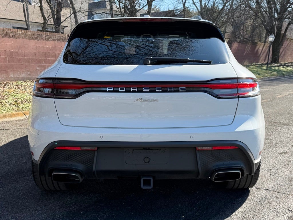 2023 Porsche Macan Base