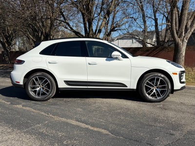 2023 Porsche Macan Base