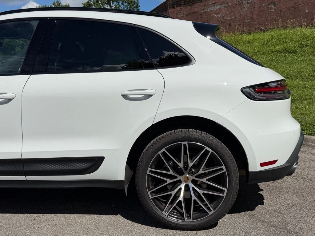 2026 Porsche Macan Base