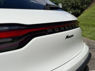 2026 Porsche Macan Base