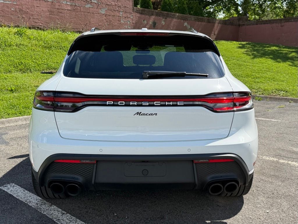 2026 Porsche Macan Base