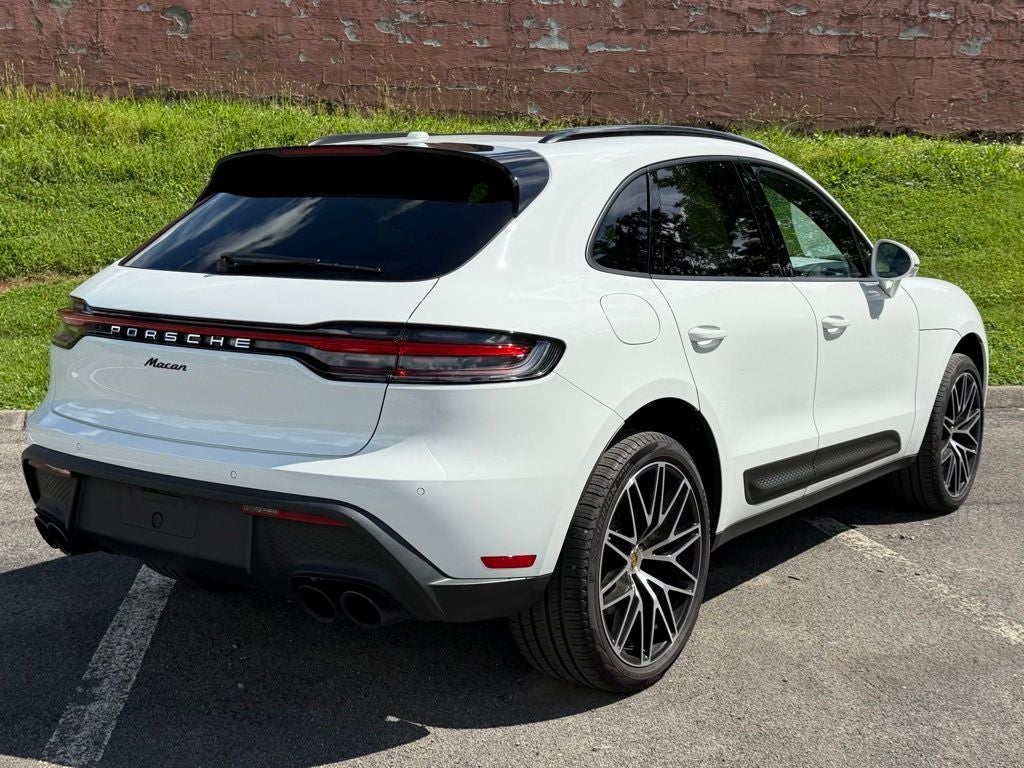 2026 Porsche Macan Base