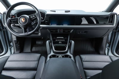2024 Porsche Cayenne Base