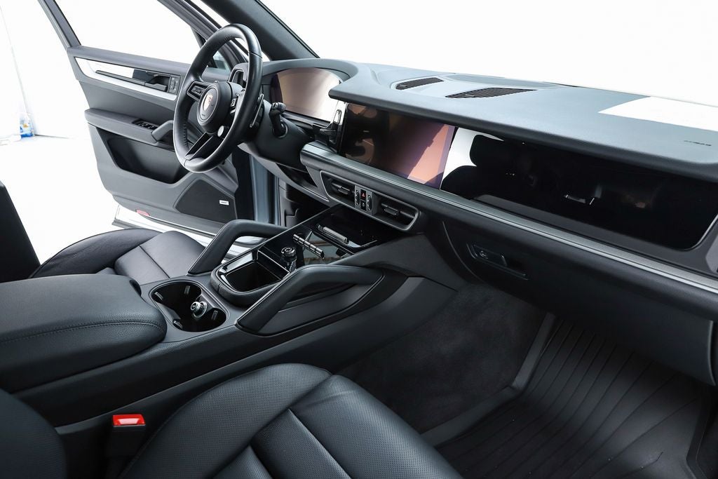 2024 Porsche Cayenne Base
