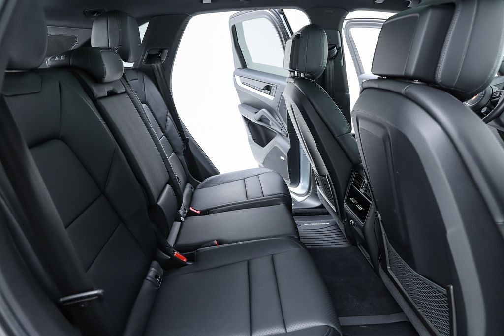 2024 Porsche Cayenne Base