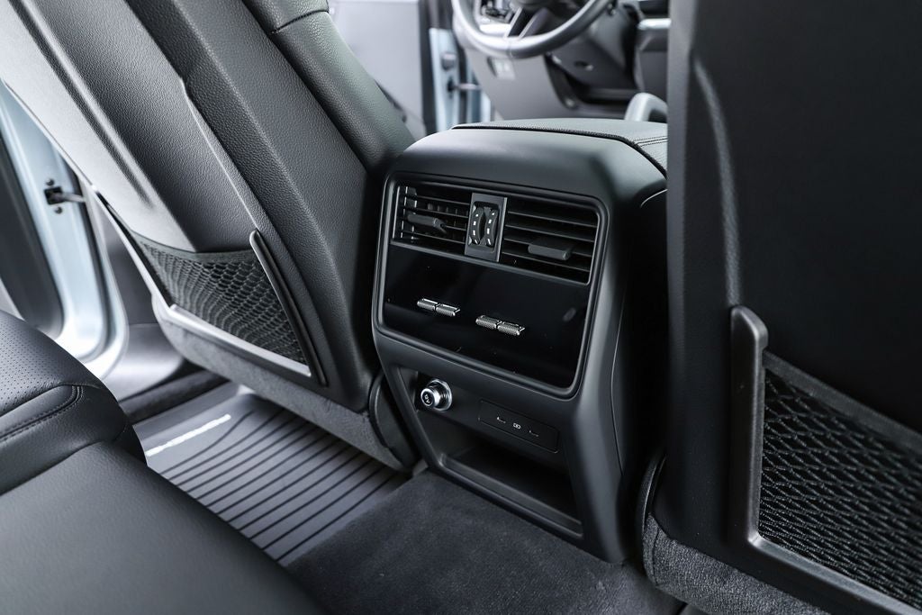 2024 Porsche Cayenne Base