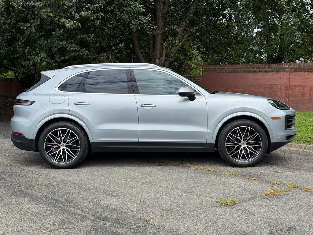2024 Porsche Cayenne Base