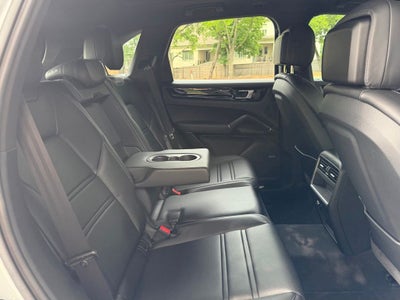 2023 Porsche Cayenne Base