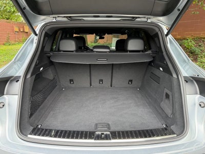 2023 Porsche Cayenne Base