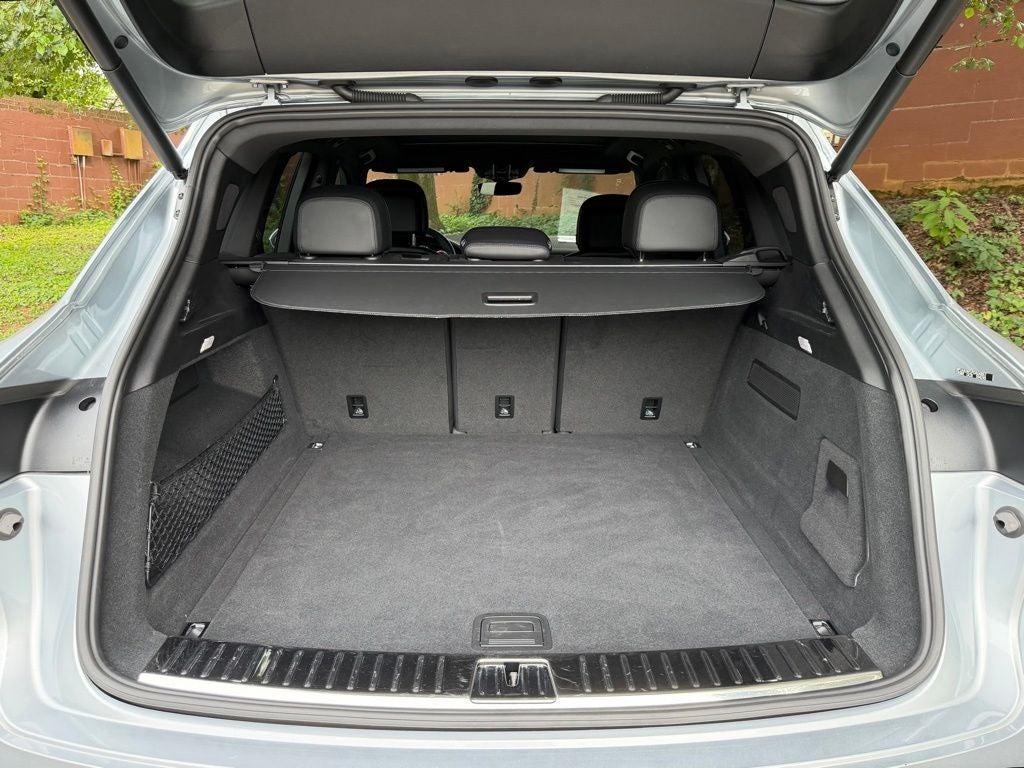 2023 Porsche Cayenne Base