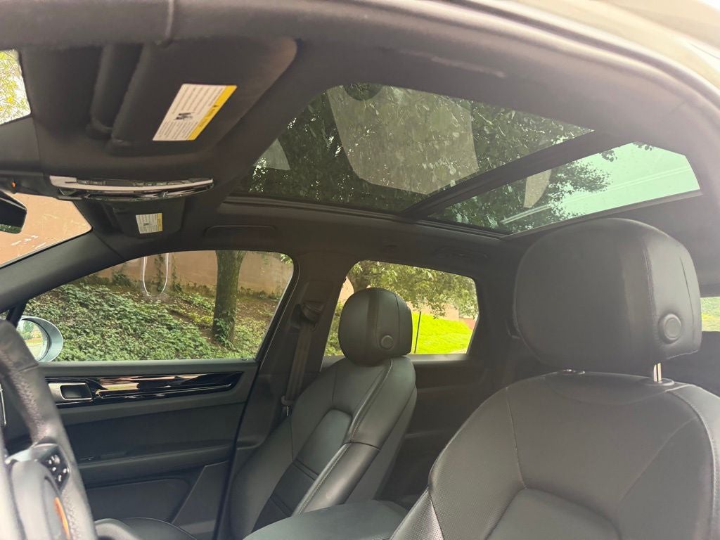 2023 Porsche Cayenne Base