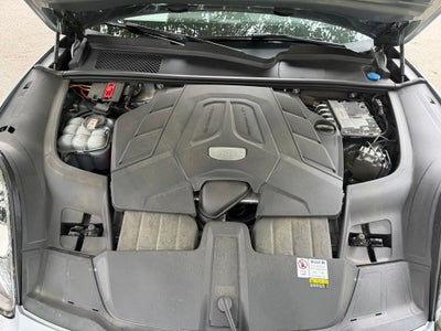 2023 Porsche Cayenne Base