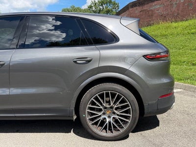 2021 Porsche Cayenne Base