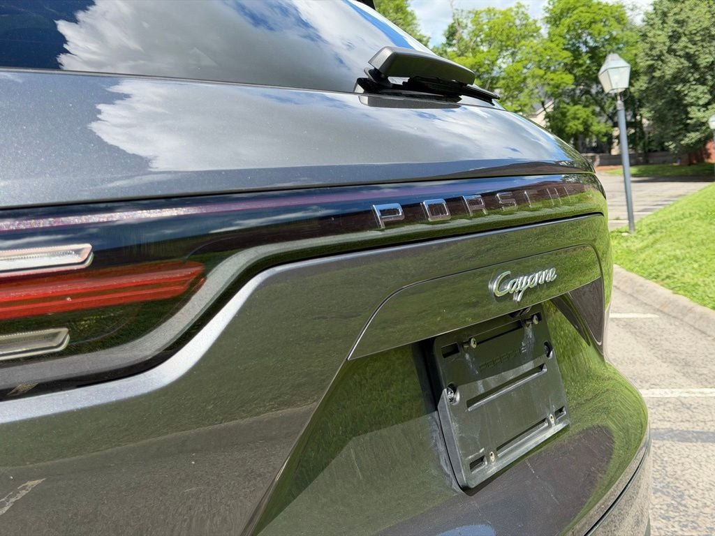 2021 Porsche Cayenne Base
