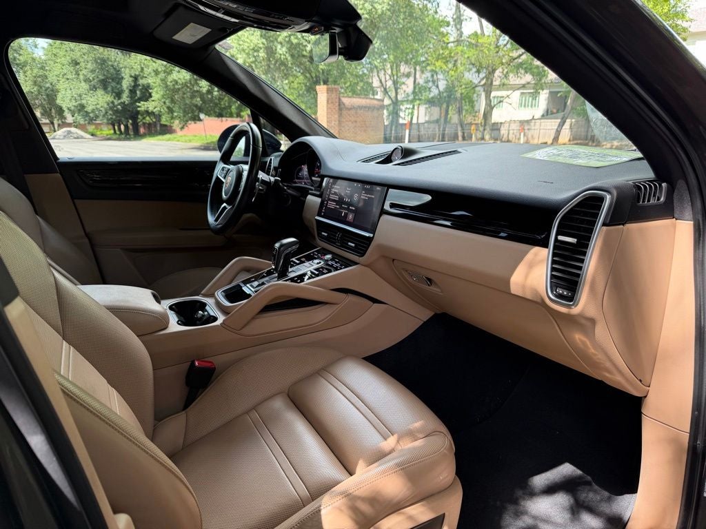 2021 Porsche Cayenne Base