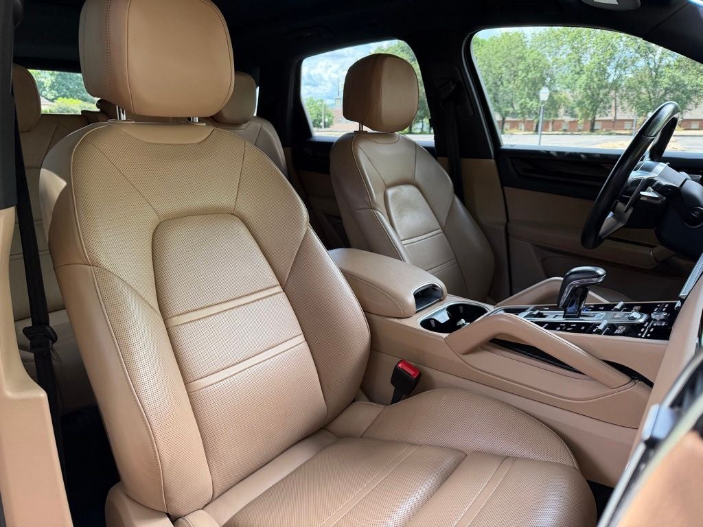 2021 Porsche Cayenne Base