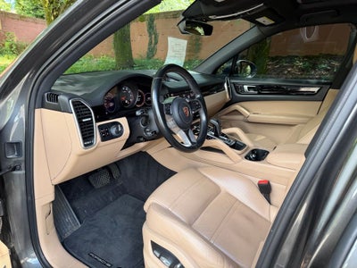 2021 Porsche Cayenne Base