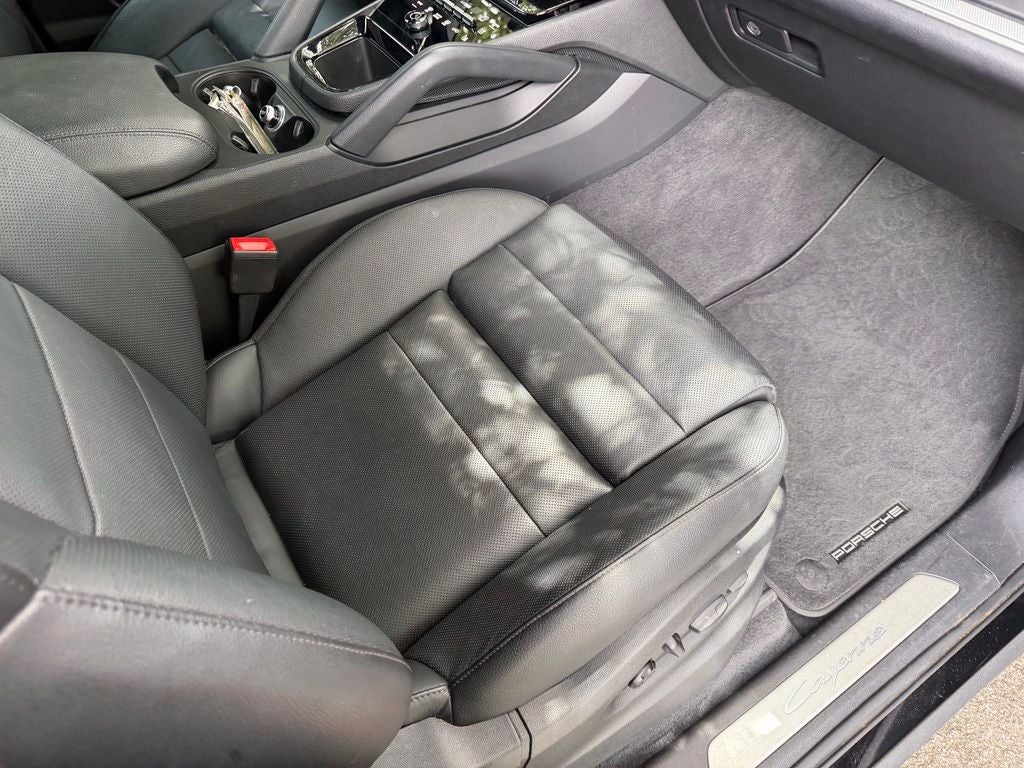 2024 Porsche Cayenne Base