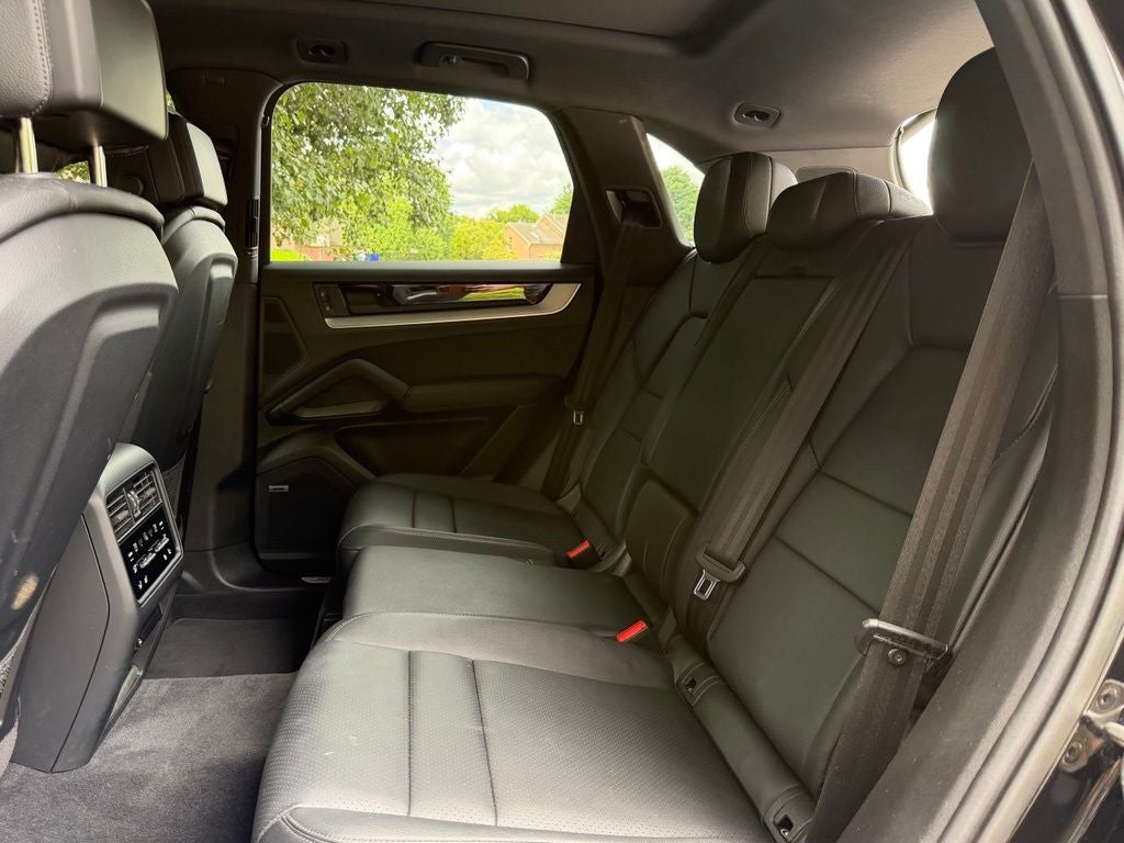 2024 Porsche Cayenne Base