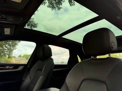 2024 Porsche Cayenne Base
