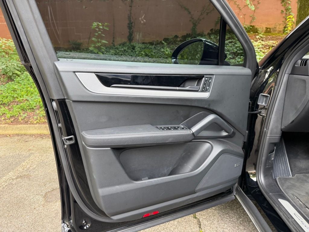 2024 Porsche Cayenne Base
