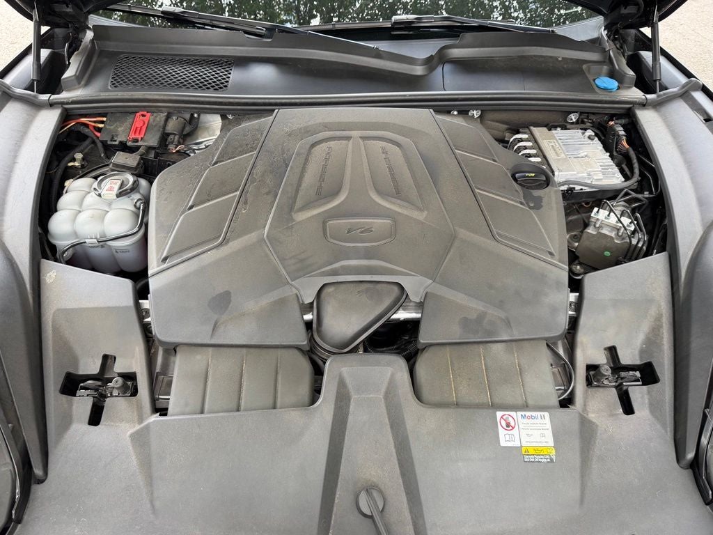 2024 Porsche Cayenne Base