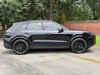 2024 Porsche Cayenne Base