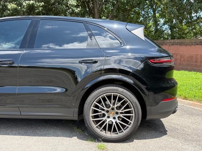 2023 Porsche Cayenne Platinum Edition