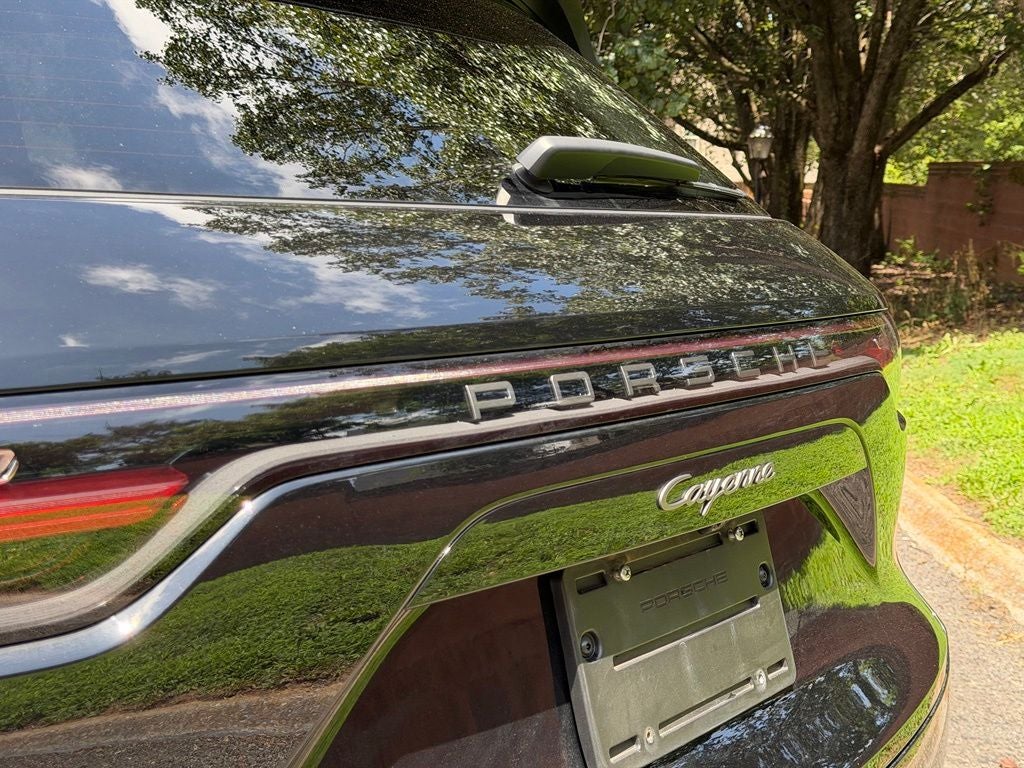 2023 Porsche Cayenne Platinum Edition