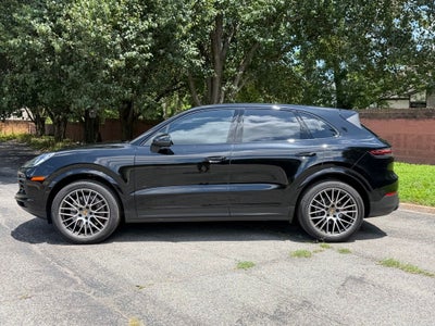 2023 Porsche Cayenne Platinum Edition
